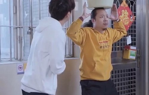 Ông chồng bất hạnh nhất trên đời khi lấy phải cô vợ "lầy lội"