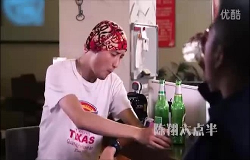 Chàng trai bị bạn "cắm sừng" mà không nhận ra