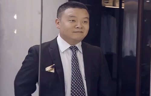 Cái kết khi muốn gây ấn tượng với sếp trong ngày đầu tiên đi làm