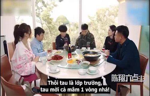 Cuộc họp lớp sau 10 năm là nơi tụ họp của các hánh nổ