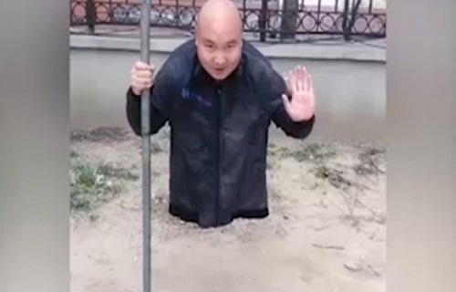 Bóc mẽ sự thật những màn ảo thuật khó tin trên đường phố