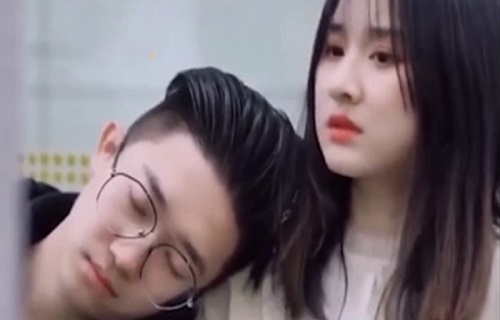 Muốn nhanh có người yêu thì 'đẹp trai không bằng chai mặt'