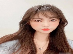 Nữ blogger thể thao xinh như búp bê, thân hình cực chuẩn với vòng 3 'bốc lửa'