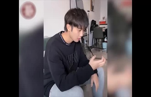 Chàng trai khốn khổ với chiêu trò 'đòi quà' của người yêu
