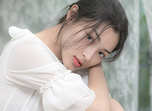 Clip gái xinh “biến hình” thành bà cô trong 1 giây khiến hàng triệu người sốc