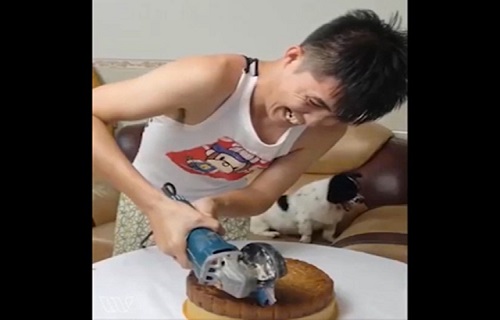 Hài hước với hai mẹ con có khả năng "tấu hài" cực mạnh