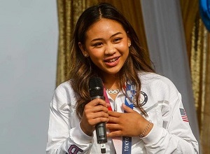 Cô gái H’Mông giành HCV Olympic được đón tiếp cực kỳ đặc biệt ở Mỹ