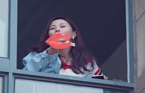 Chỉ vì nụ hôn gió lạc hướng mà gây ra tai họa cho một gia đình