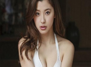 "Nữ thần" xứ Phù Tang đẹp "hút hồn"