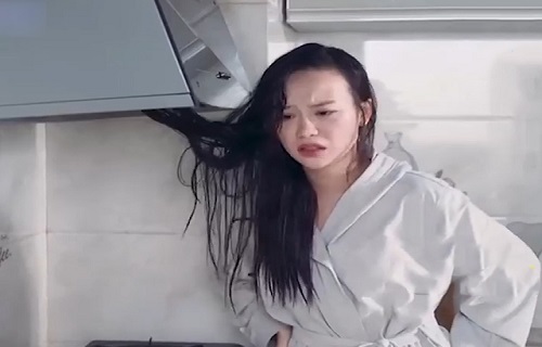 Cô gái khóc thét với một ngày quá đen đủi của bản thân