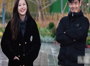   Bạn cũ lâu ngày gặp nhau lại có hành động không thể tin nổi