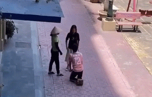 Người đàn ông có cách bá đạo khiến vợ không thể bắt quỳ