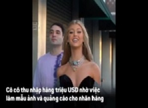 Nàng mẫu 19 tuổi sở hữu nhan sắc như 'búp bê sống' cùng body vô cùng gợi cảm