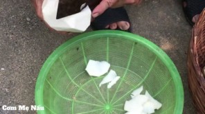 Tôm đồng rang với măng mai món quê mẹ làm P5