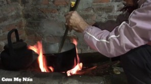 Vịt hầm bia là món ăn thơm ngon Mẹ làm ngày đầu xuân P5