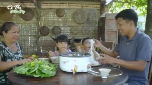 Lẩu cá thác lác, bao tử hầm tiêu xanh + rau vườn